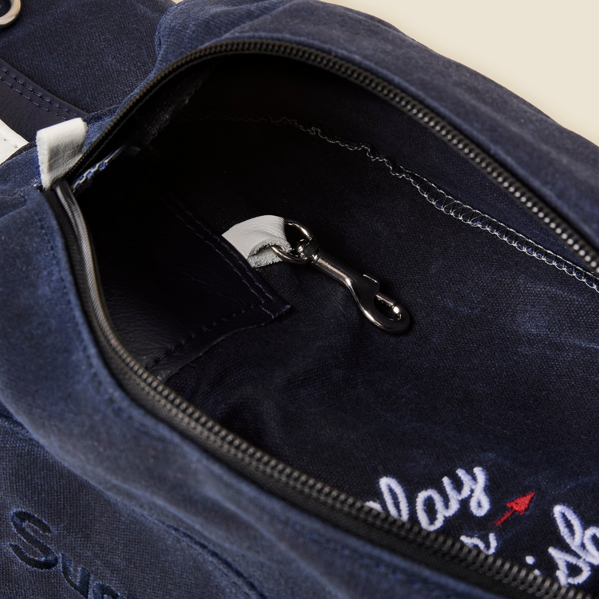 SSC x MacKenzie Golf Bag