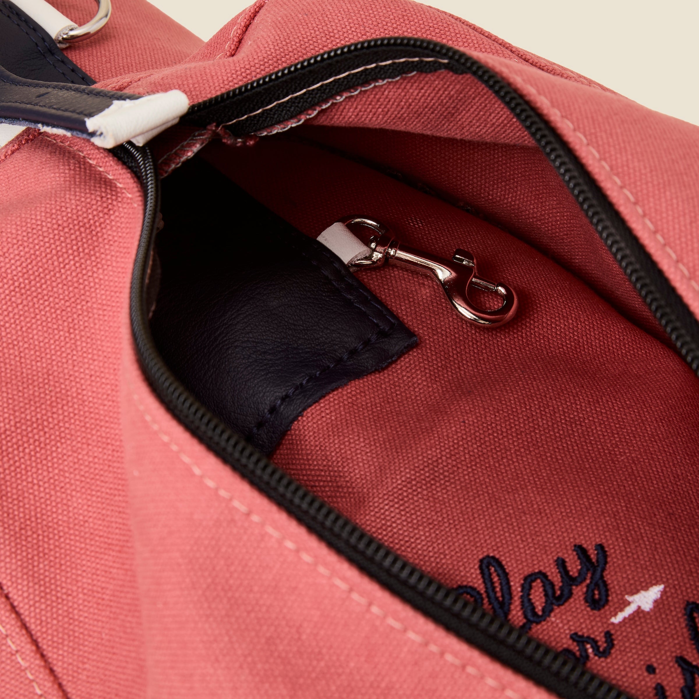 SSC x MacKenzie Golf Bag